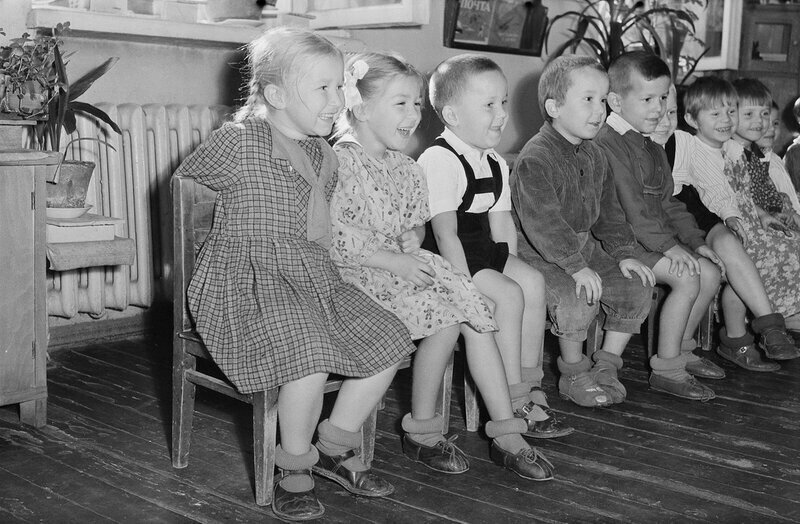 Хочет 50 детей. Дети 60е годы в Мончегорске. Фотограф семён Осипович Фридлянд дети. Советские дети 50-х. Советские дети 60х годов.