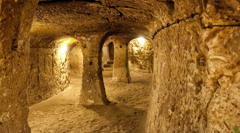 8 подземных городов, тайны которых все еще разгадывают ученые (8 фото)